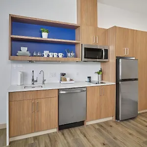 Hotel Element West Edmonton